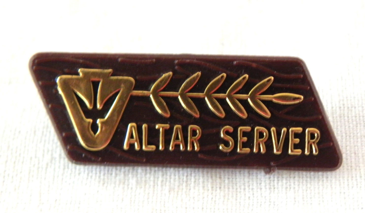 Church Altar Server Lapel Pin Unknown Vintage NICE