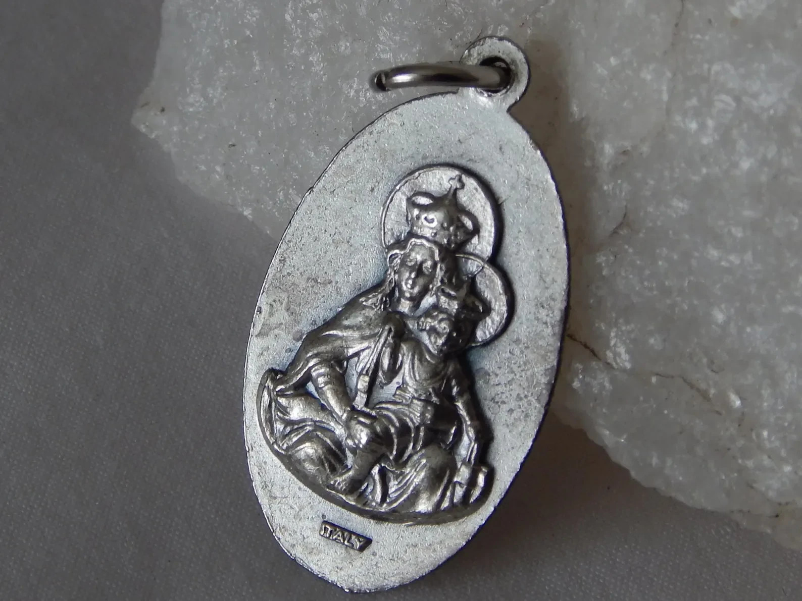 Large Vintage Sacred Heart of Jesus Virgin Mary Madonna and Child Medal #334