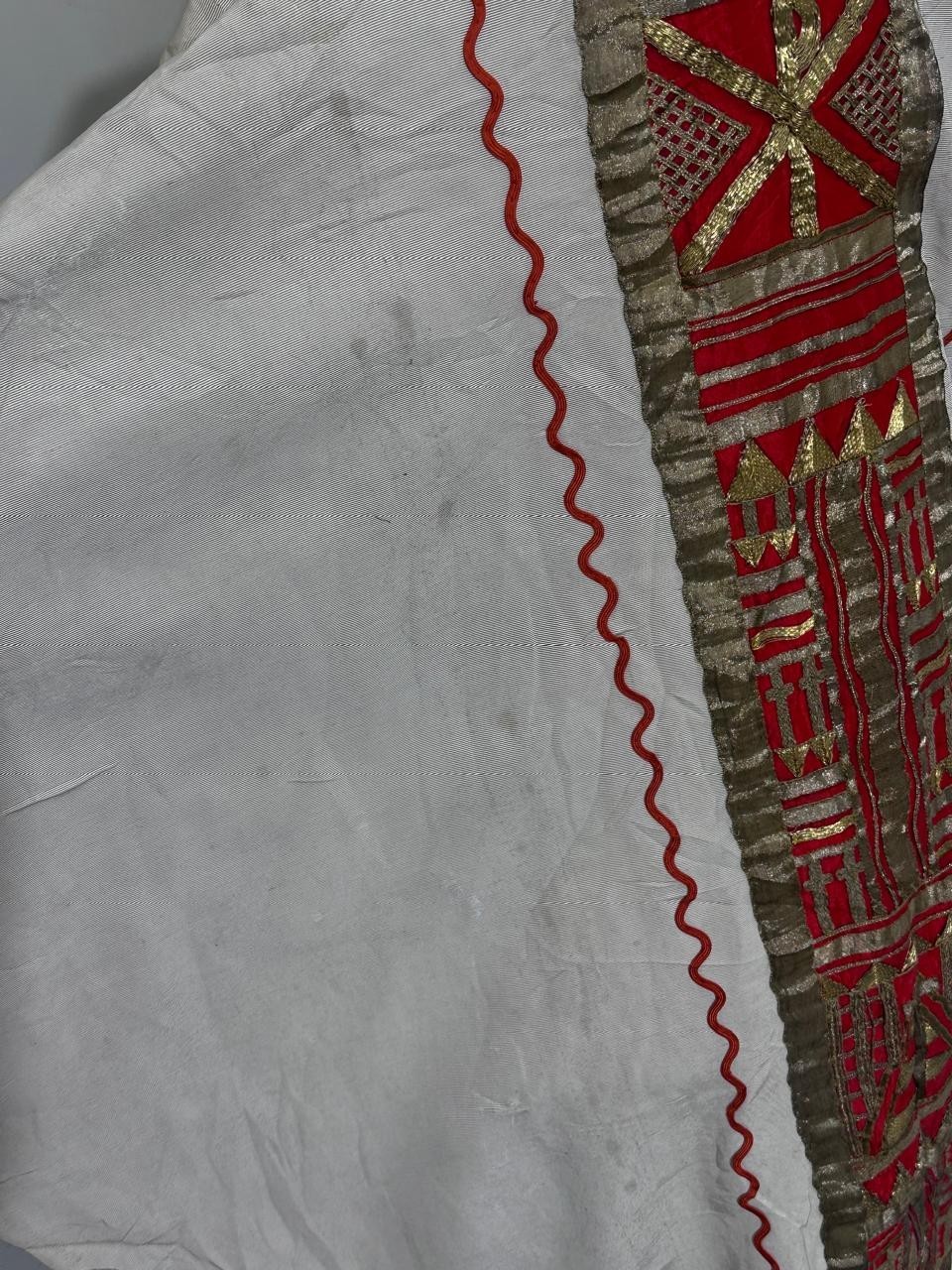 Used White Vestment, Roman Style Chasuble, No Stole, Antique (#1836) chalice co.