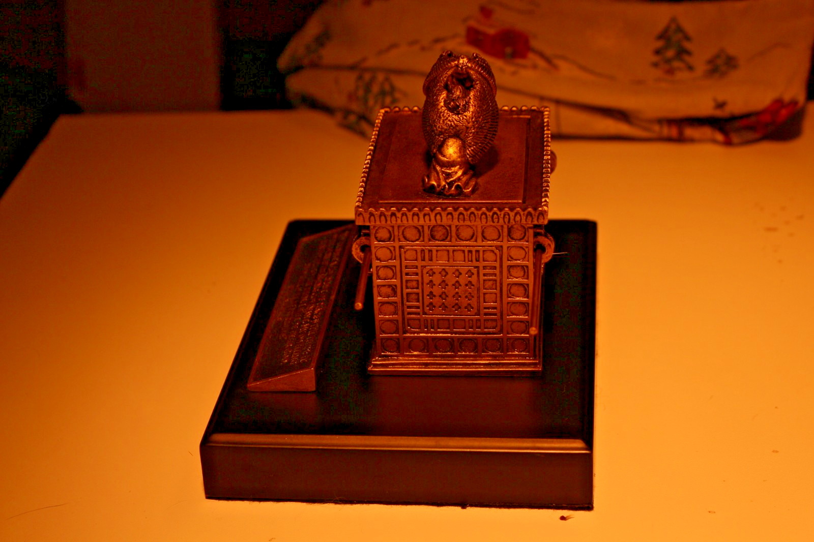 Moments of Faith Sculpture Ark of the Covenant #20128 Lighthouse Christian Co.
