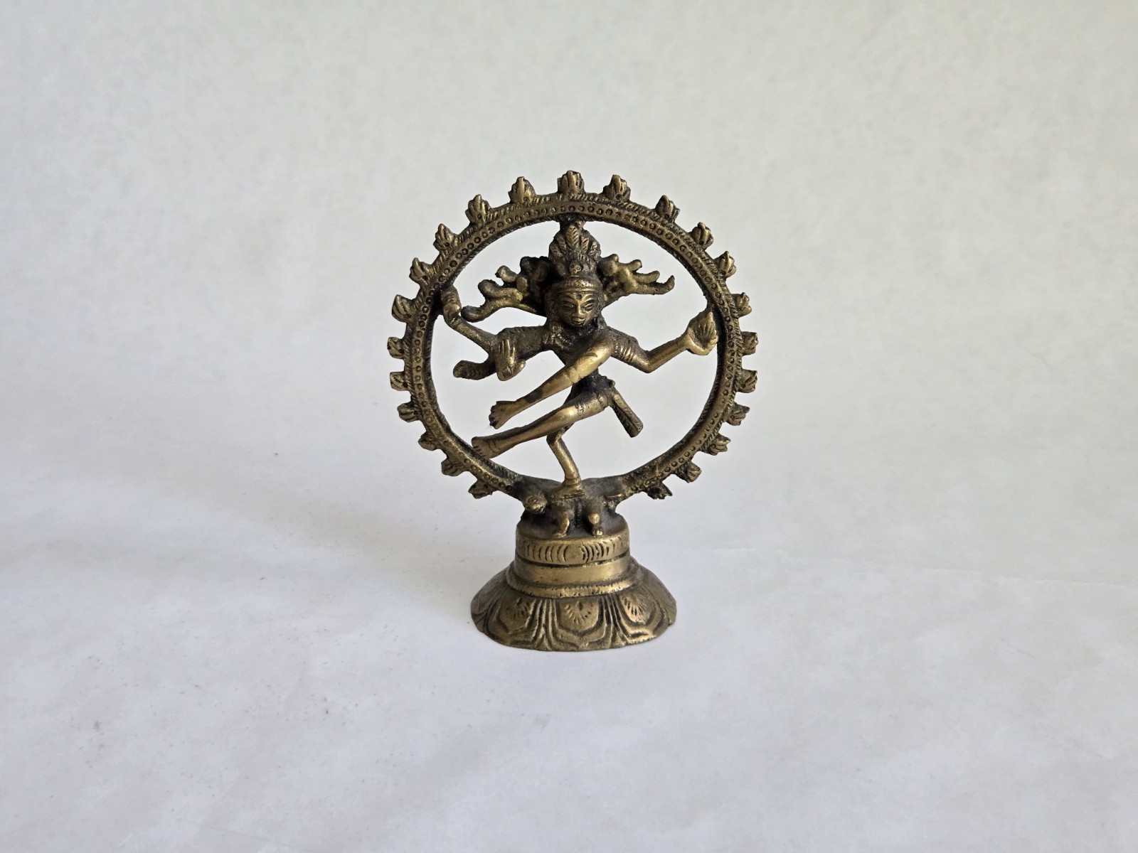 Vintage Solid Brass Shiva Nataraja Statue – 5″ Hand-Cast Hindu Lord of the Dance