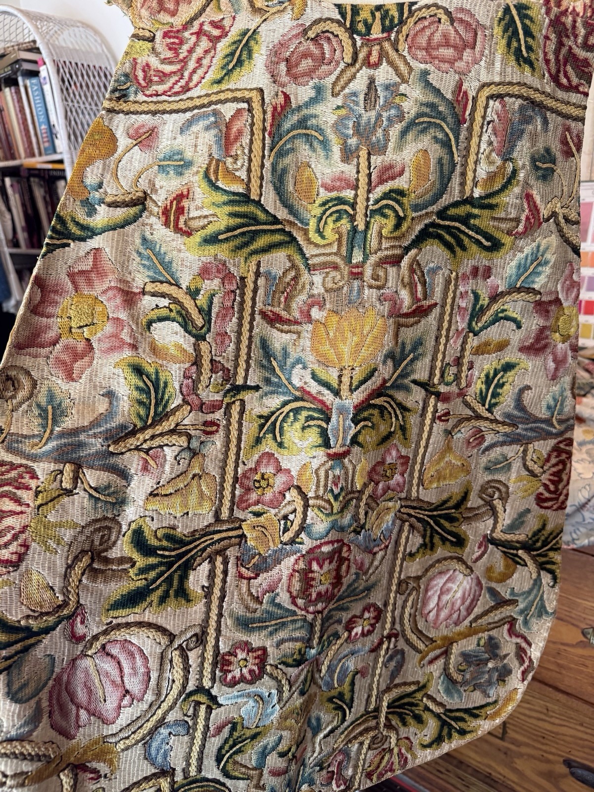 ANTIQUE CONTINENTAL 17THC NEEDLE WORK CHASUBLE FRONT POLYCHROME SILK URSULINE