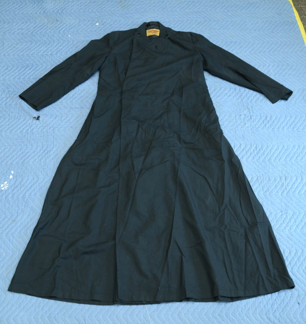 + Used Loose Black Cassock + J. Wippell & Co. + 61″ + (V728) Chalice Co.