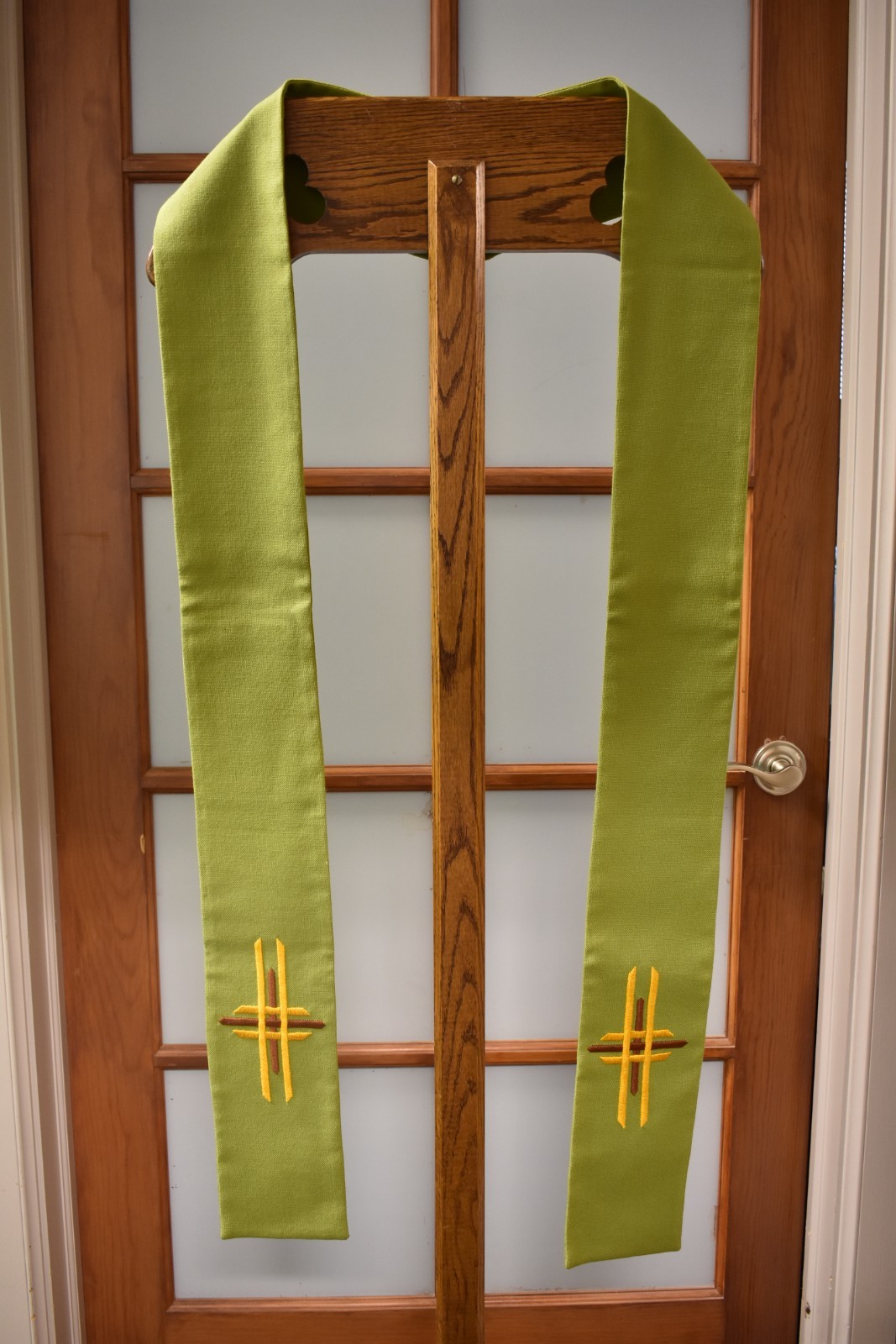 + Used Loose Green Stole + 50″ + (#V273)