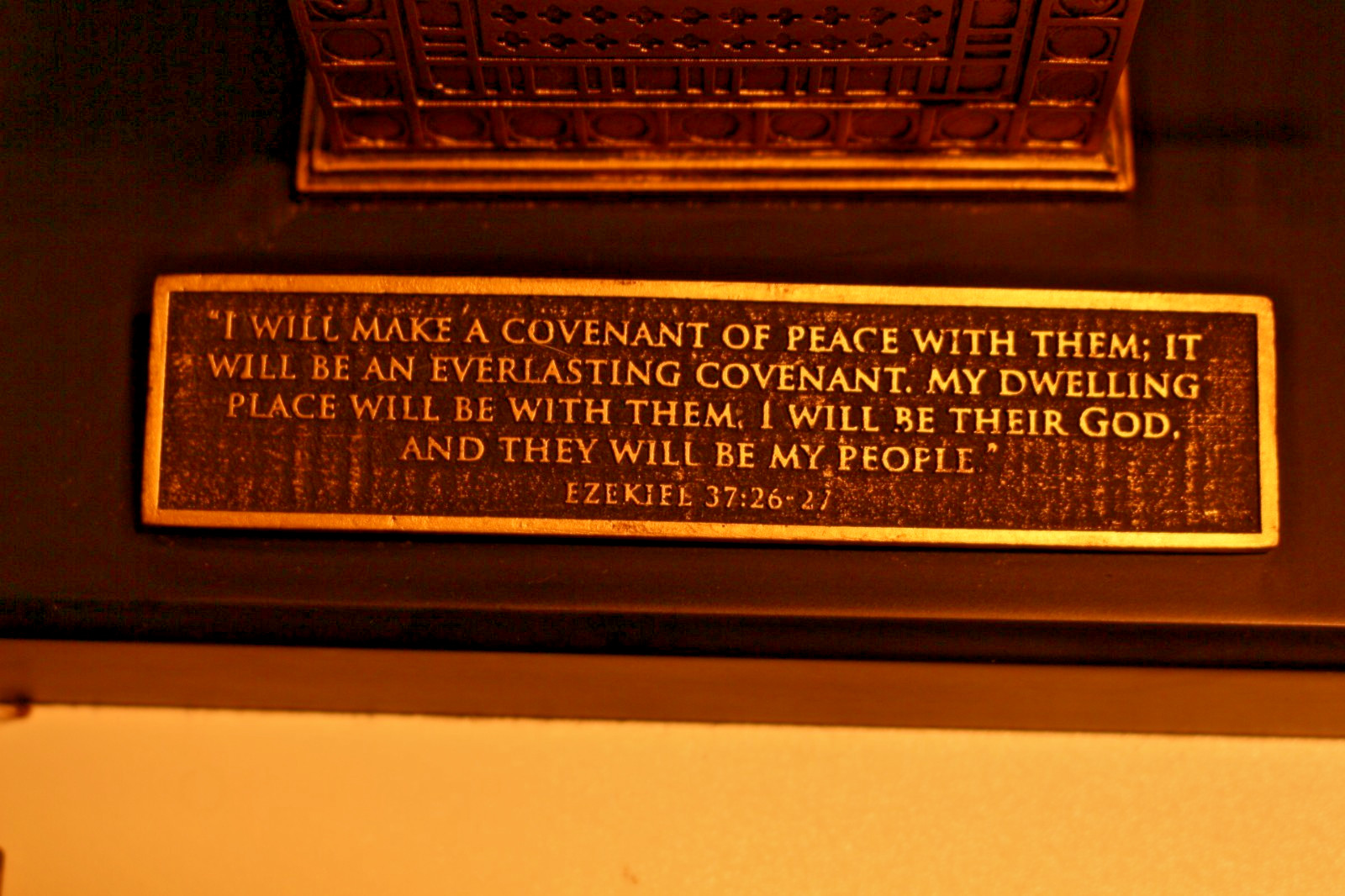 Moments of Faith Sculpture Ark of the Covenant #20128 Lighthouse Christian Co.