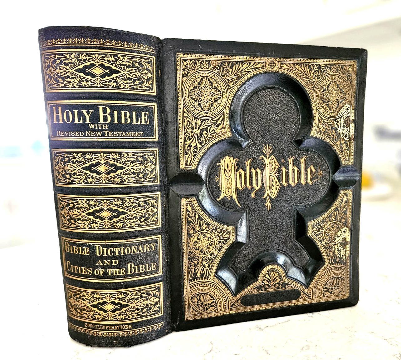 Vintage Holy Bible antique 1800’s family pictorial W/APOCRYPHA 1882 leather huge