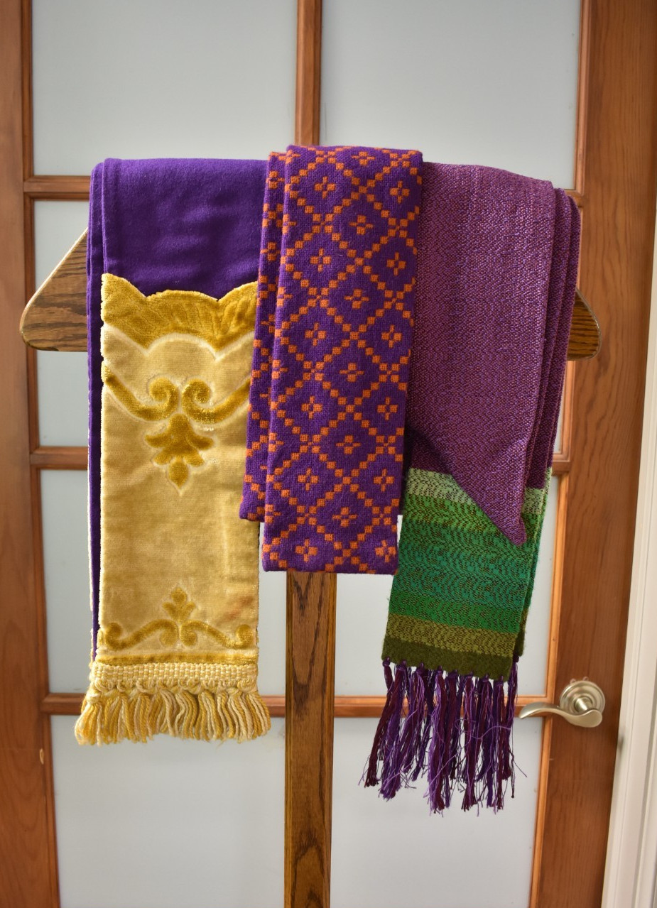+ Group of 3 Used Loose Purple Stoles + (#V302)