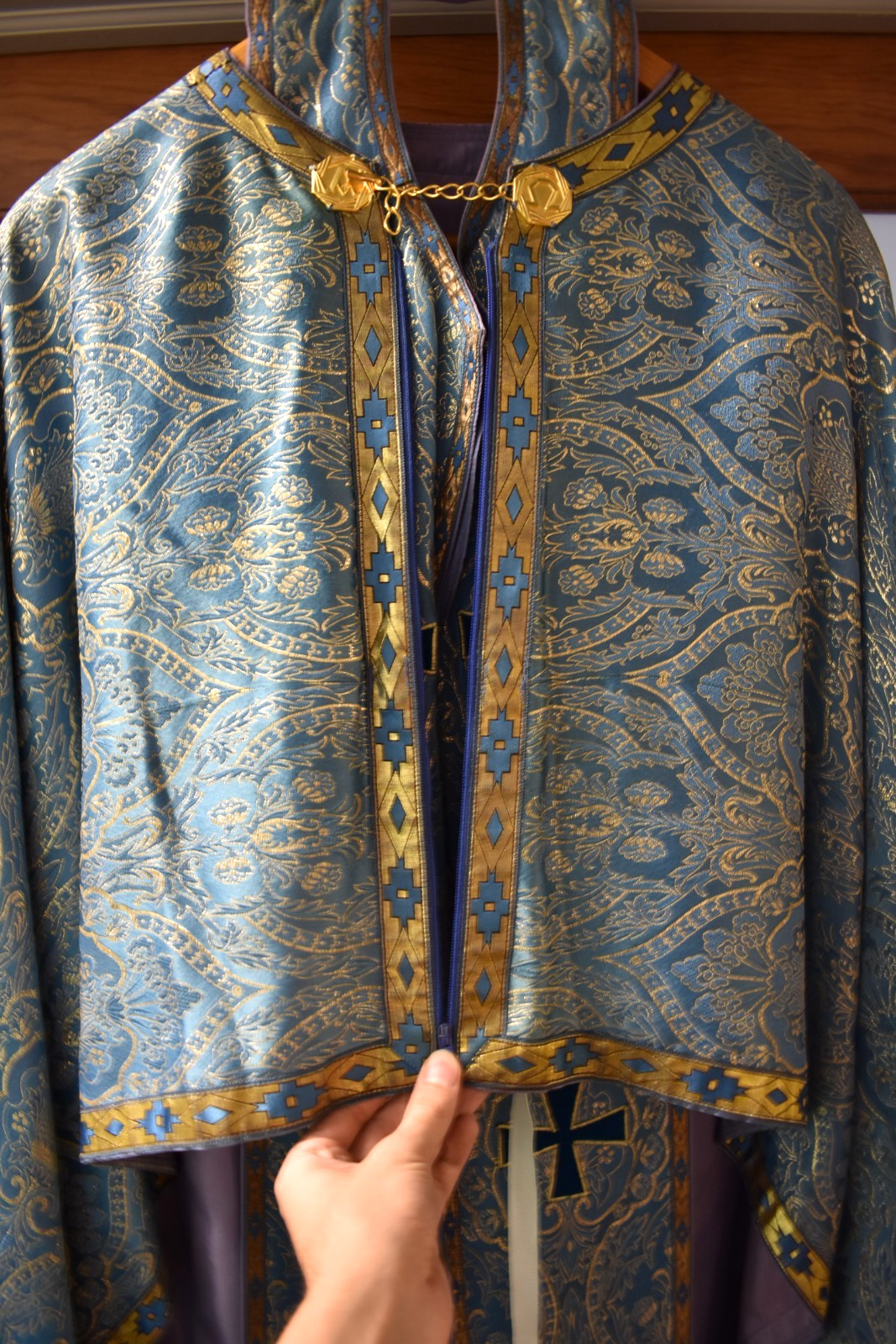 + Used Blue Eastern Rite Cope Set with Stole + MFG + 49″ + (#V350)