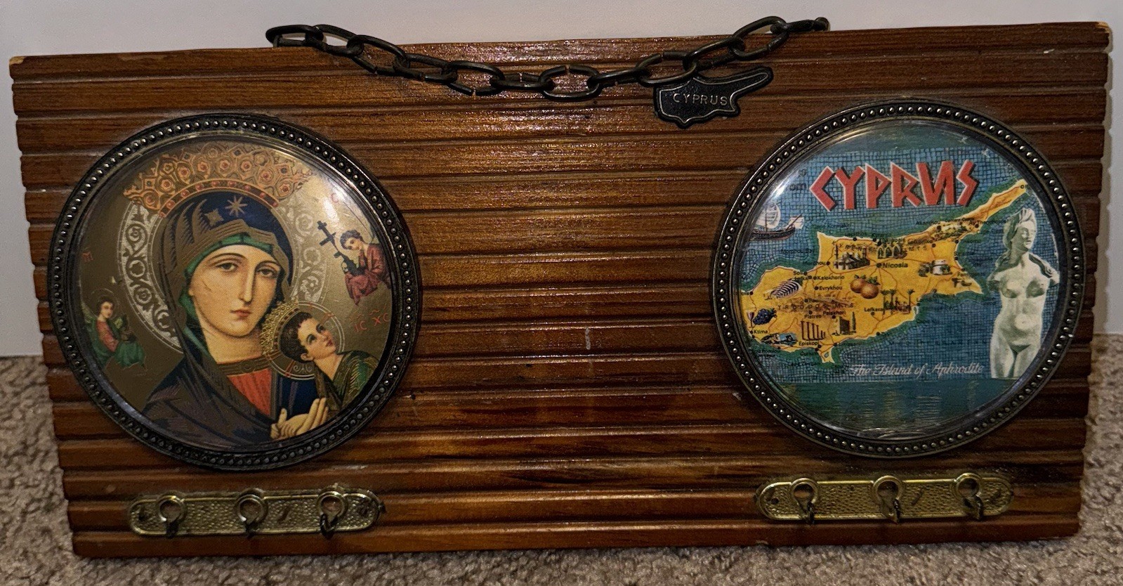 Vintage 11.5″ Wooden Wall Plaque – Map of Cyprus & Virgin Mary Icon 6-Key Rack