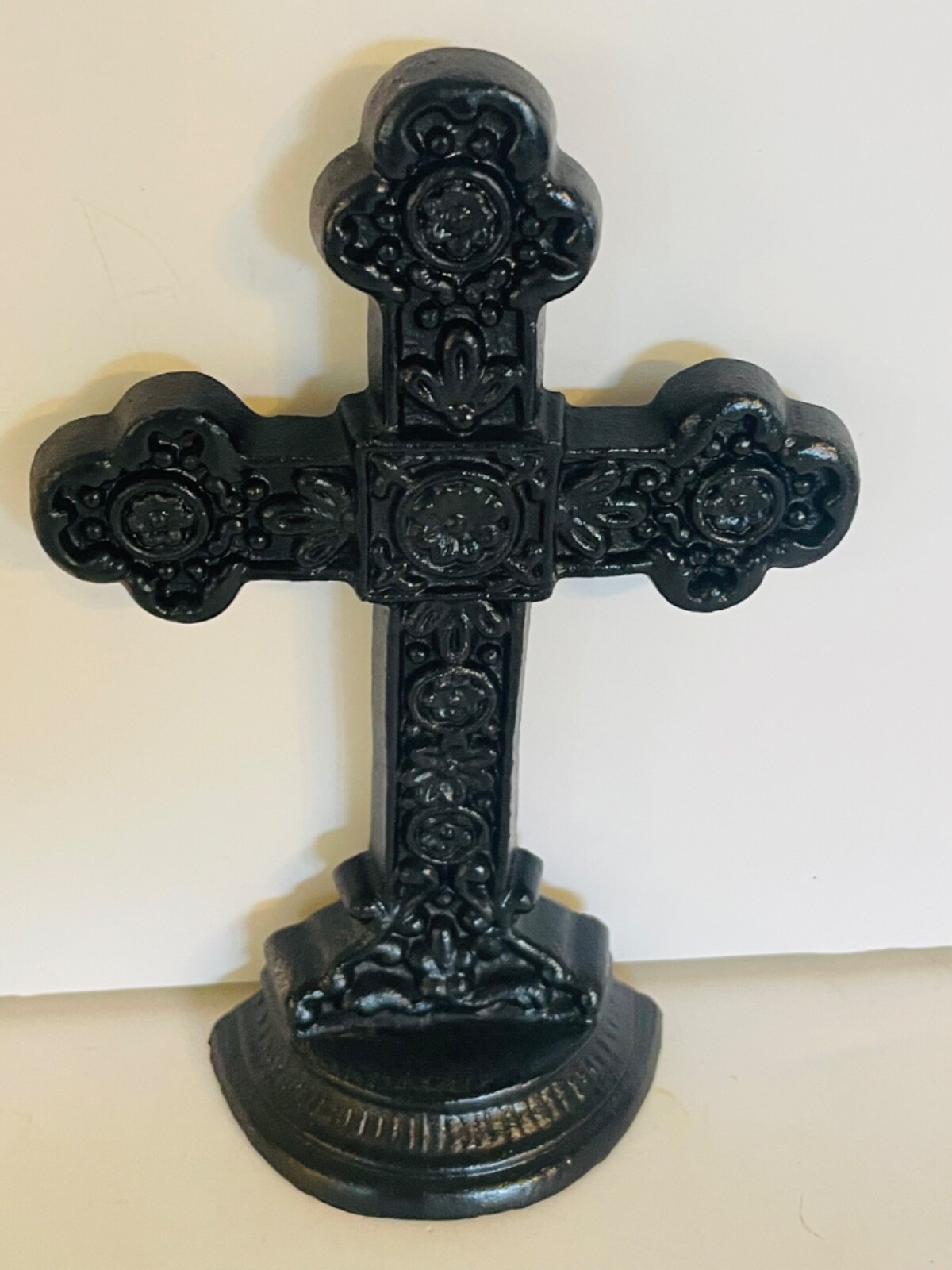 Cast Iron Cross Ornate Embossed Freestanding Tabletop 7.5″