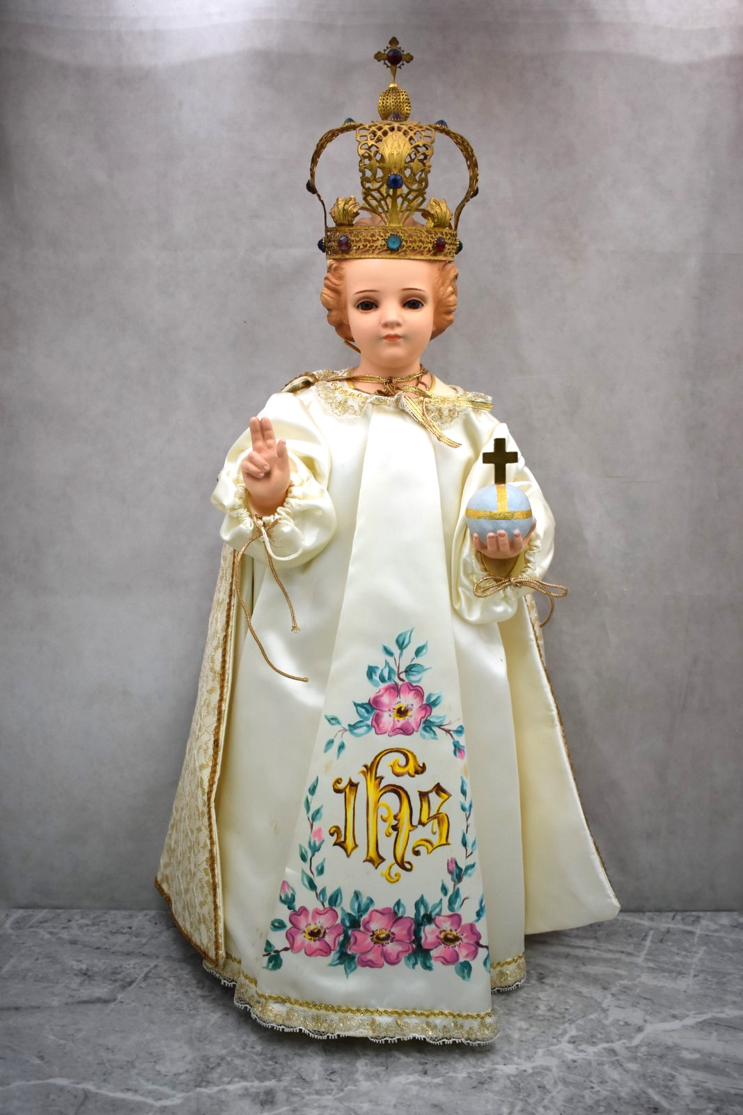 Vintage Older Infant of Prague Statue, Real Glass Eyes, 25″ (CU81) chalice co