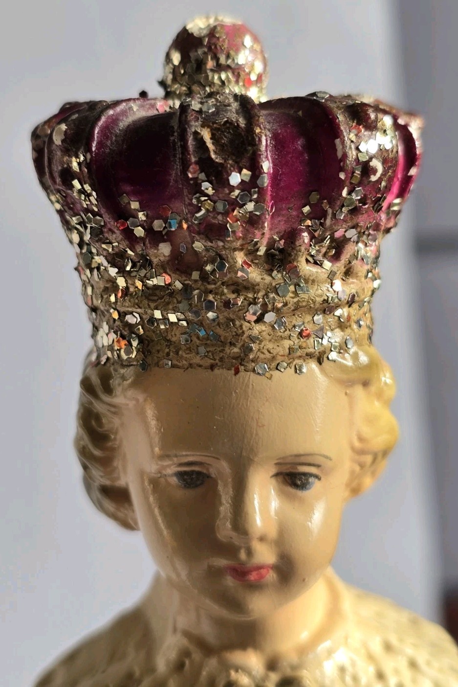Vtg Statue The Infant of Prague 12″ Plaster Chalkware Baby Jesus Child Glitter