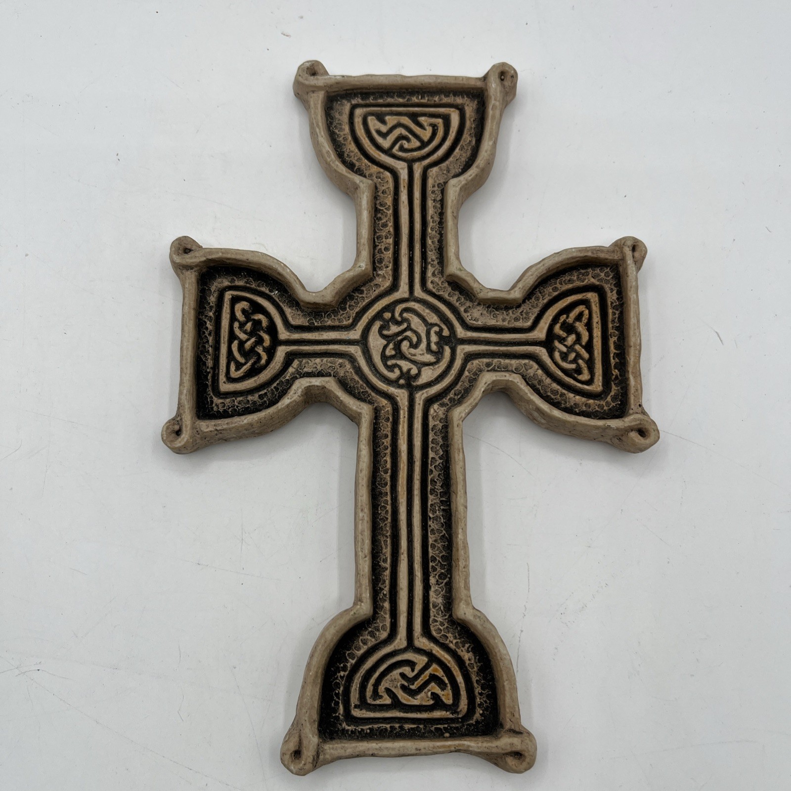 Signed McHarp MUTHILL Celtic Cross Isle of Mull, Scotland 7.5″ Plaster Wall Art