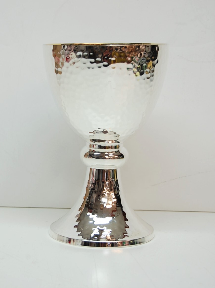 LIGHTLY USED SILVER AND GOLD PLATED HAMMERED CHALICE / COMMUNION CUP Q#203B