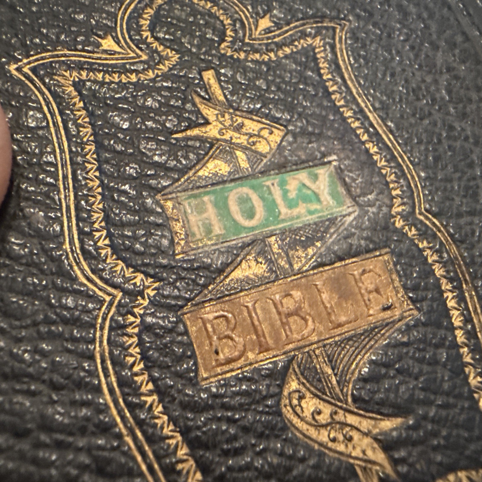 Vintage Bible Metal Edge with Clasp 5-1/2X3-1/2 Inch Great Condition