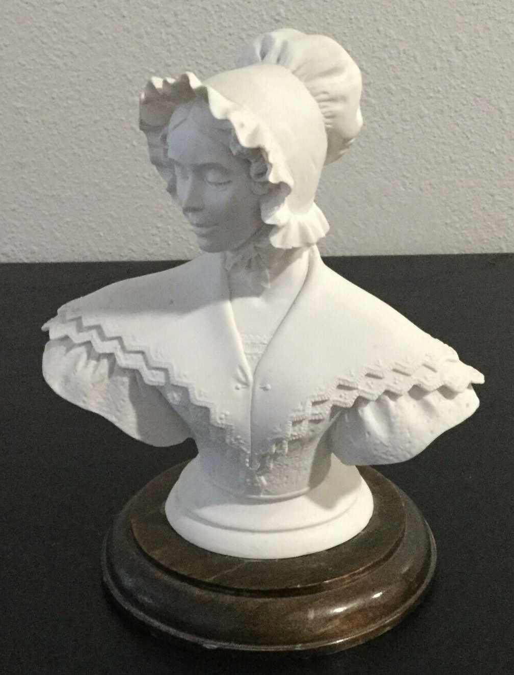 Emma Smith Statute Bust Porcelain Figure LDS Mormon Young Love 1836 D Weaver