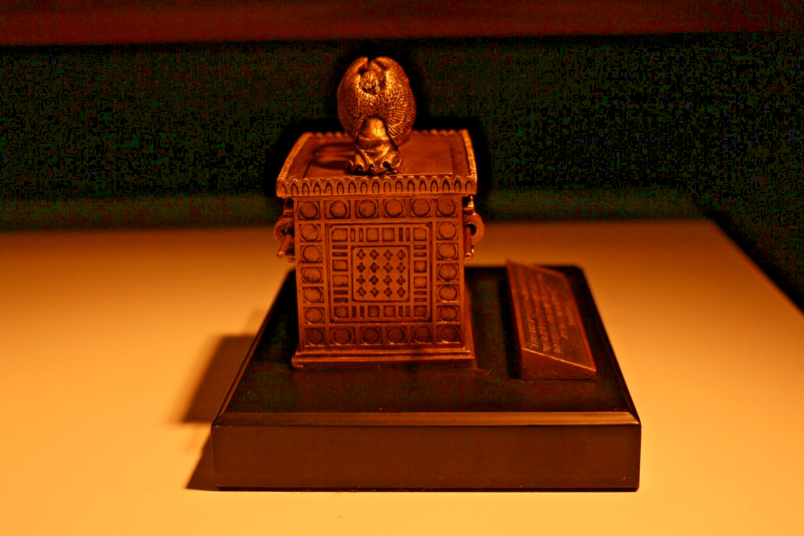 Moments of Faith Sculpture Ark of the Covenant #20128 Lighthouse Christian Co.
