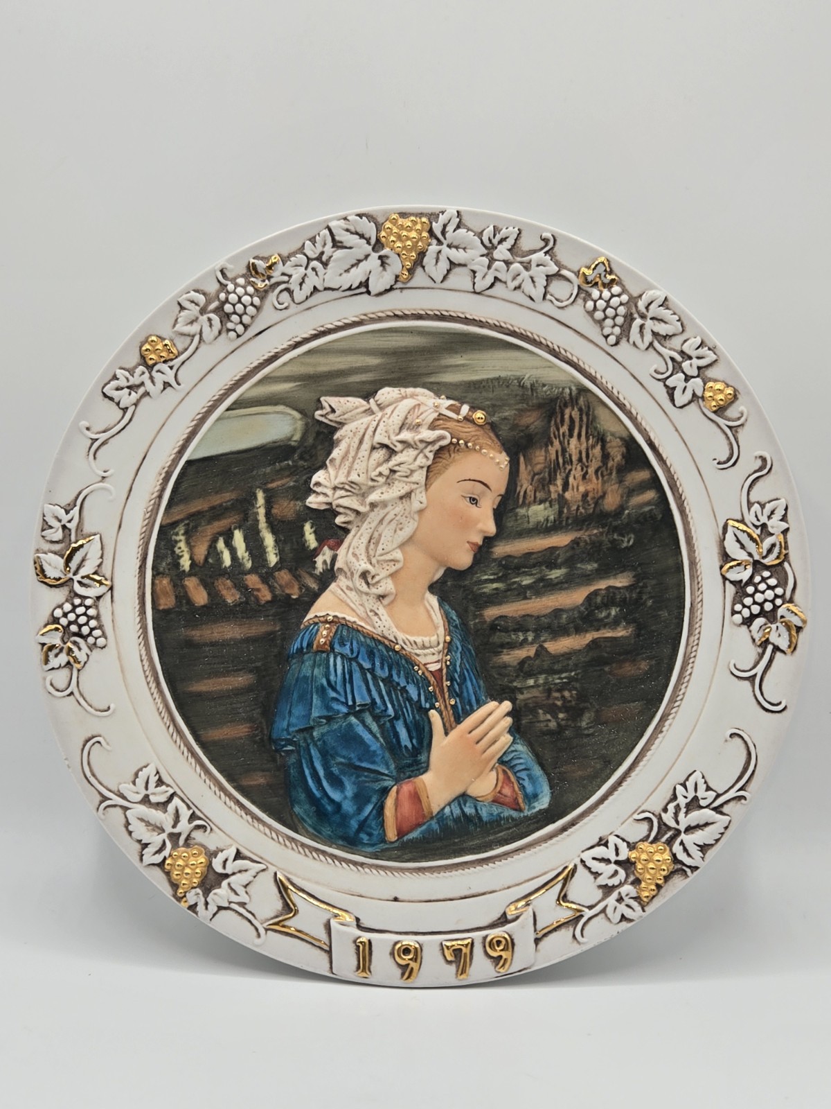 Roman Ceramica Excelsis Madonna Wall Plate 9.25” Romania Religious 1979