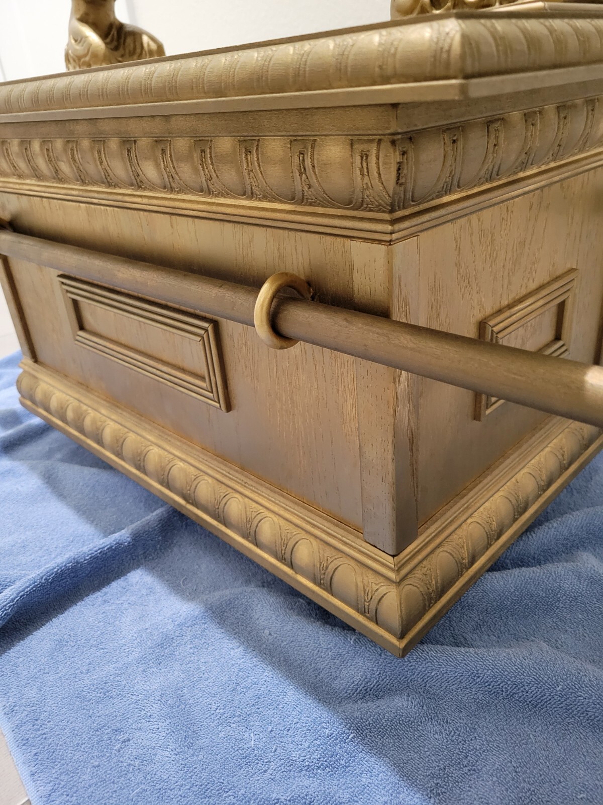 Large/Full sized Gold painted Ark of the Covenant replica with BONUS Tablets