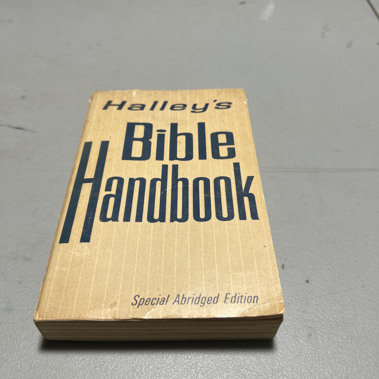 halley’s bible handbook 1964 Paperback